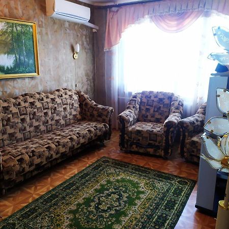 Ильинская 3К Посуточно Почасово Apartamento Sumy Exterior foto