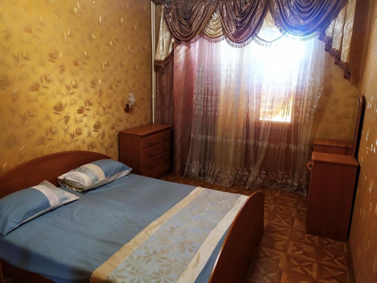 Ильинская 3К Посуточно Почасово Apartamento Sumy Exterior foto